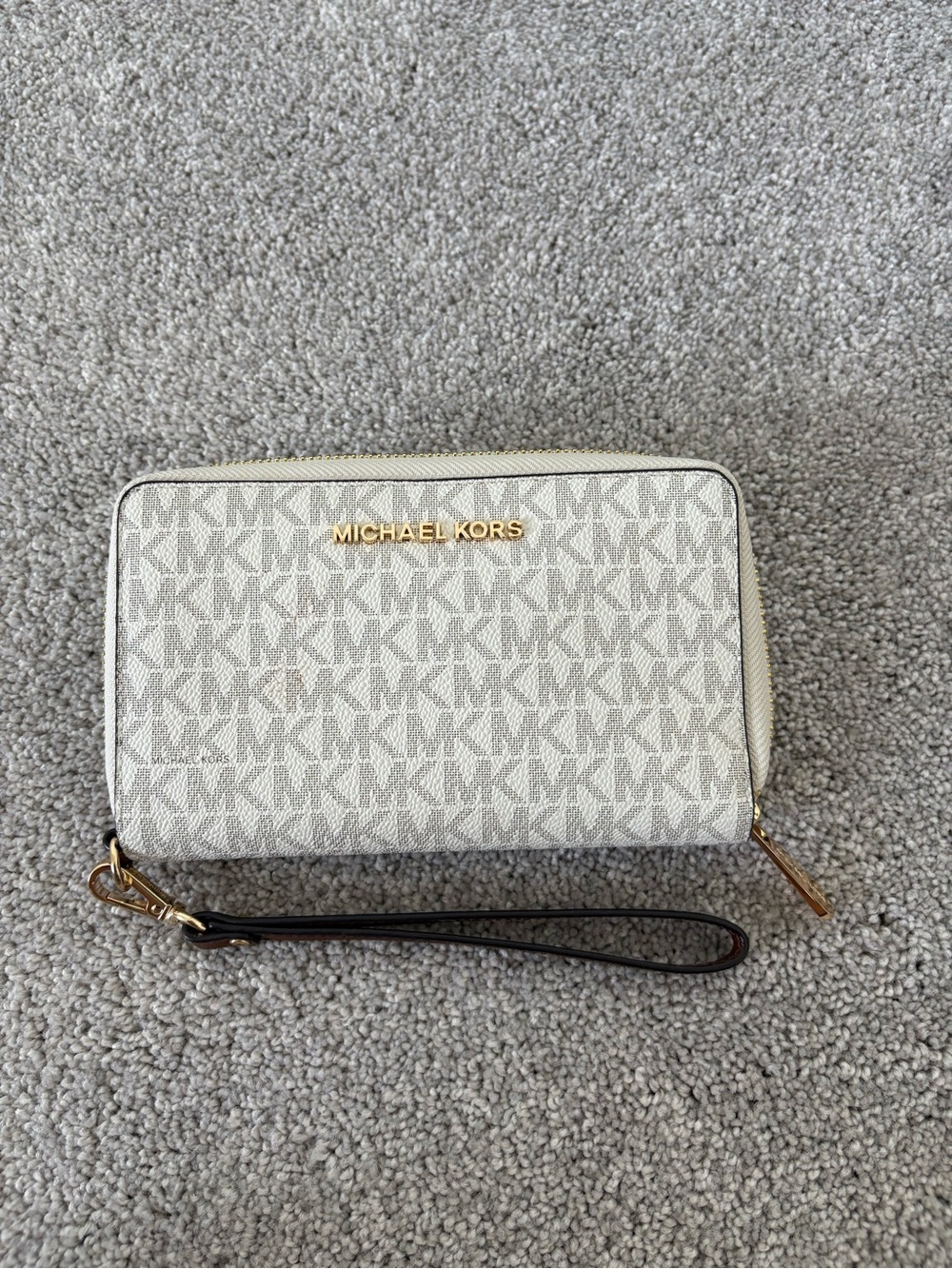 Michael Kors Women's Signature Wristlet Wallet in Vanilla Cream